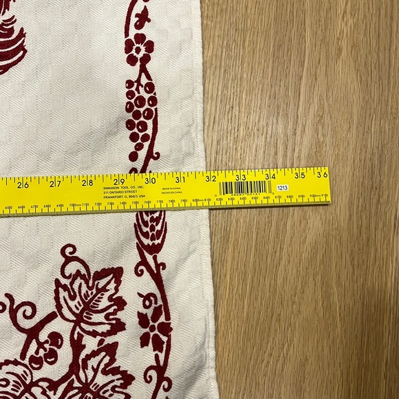 Gorgeous bertozi 32” square Italian stamped by hand tablecloth Rooster NWOT - Picture 2 of 10